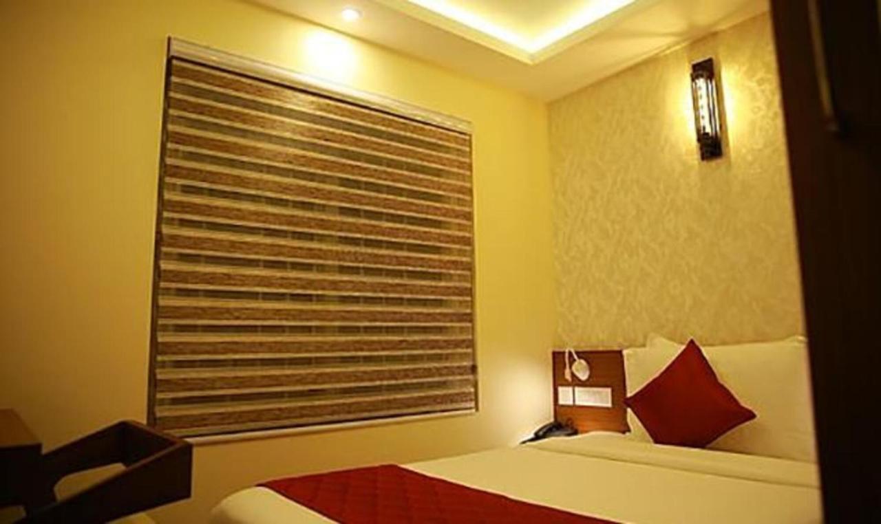 Fabhotel Prime D Chandlier Kochi Exterior photo